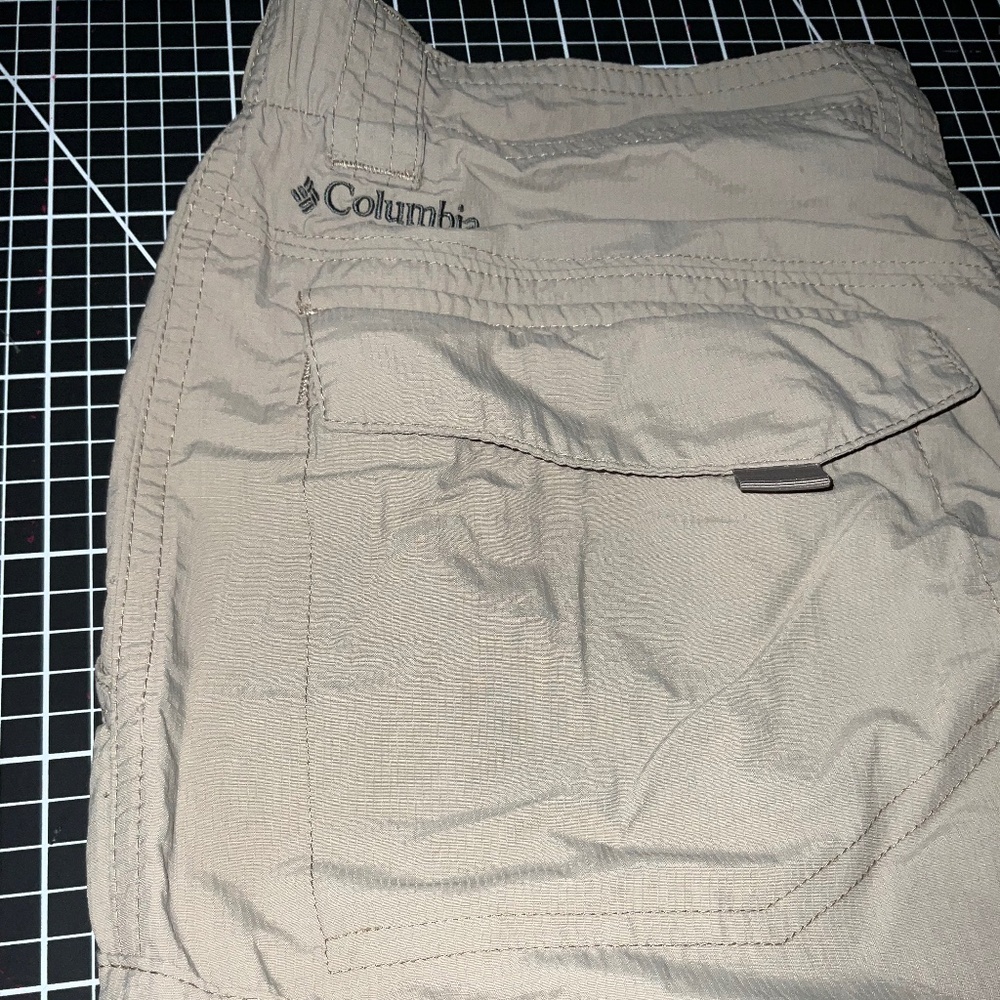 Columbia Omni-shield men’s 30x32 fishing pants EUC